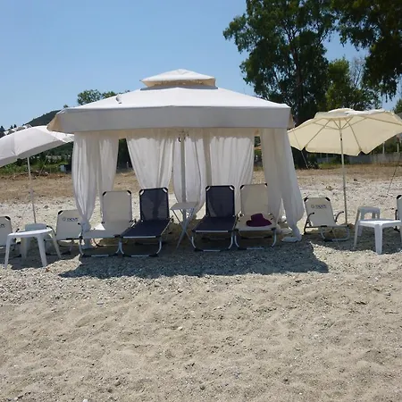 Efi Pefkochori